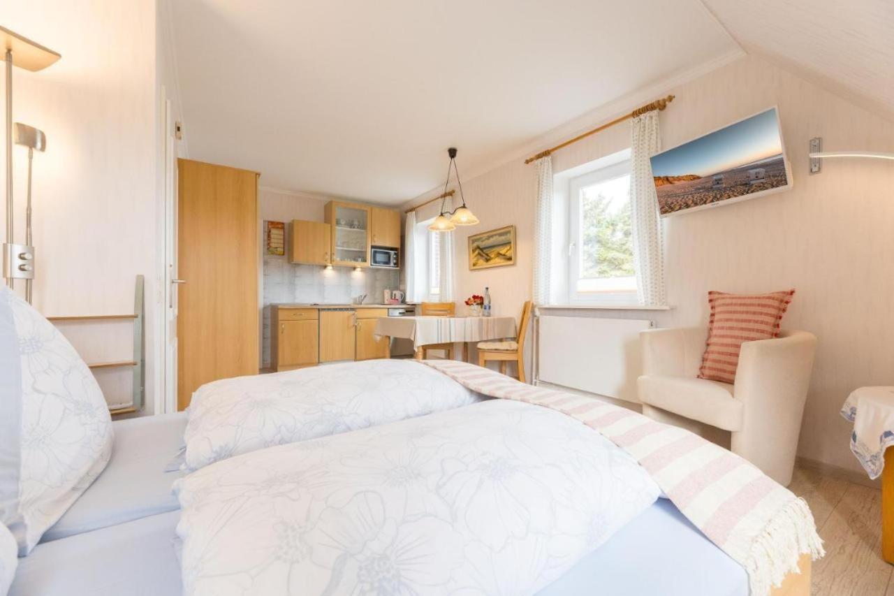 Ferienwohnungen Peters Sylt Esterno foto